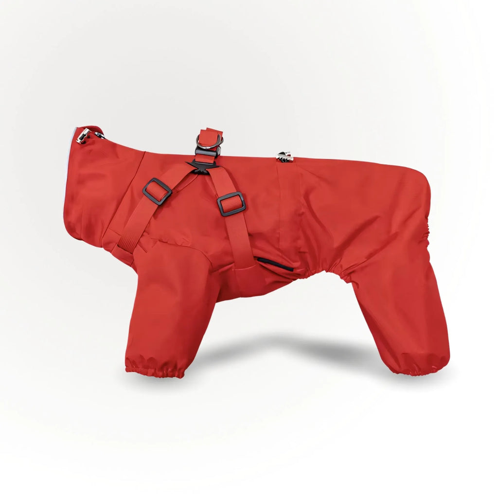 Combinaison de pluie intégrale rouge pour chien, coupe-vent léger et non rembourré, isolé sur fond blanc.