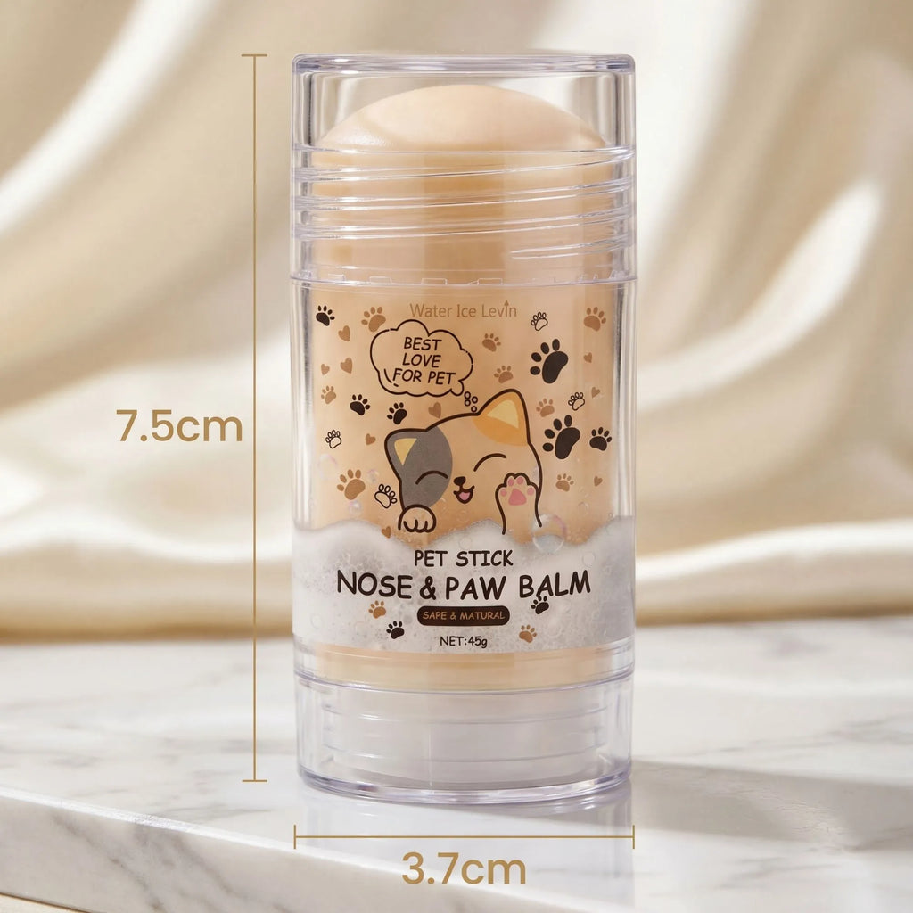 Dimensions du stick de baume hydratant pour chien : 7,5cm de hauteur et 3,7cm de largeur. Format compact pratique pour le soin des coussinets et de la truffe.